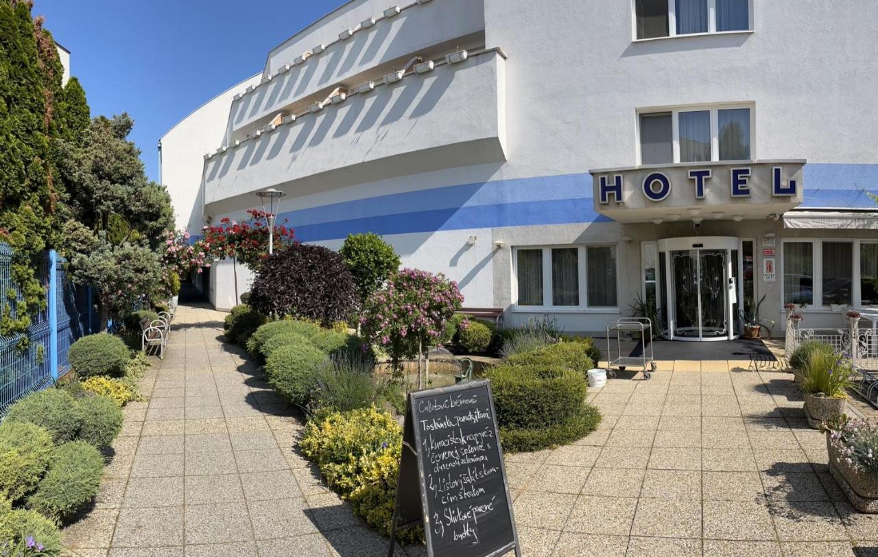 Hotel Set Bratislava Luaran gambar